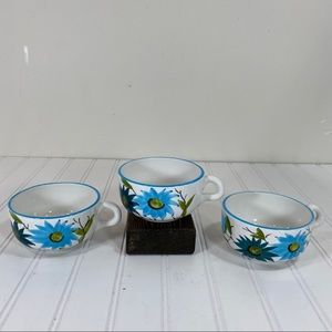 Olaria De Alcobaca blue floral coffee cups